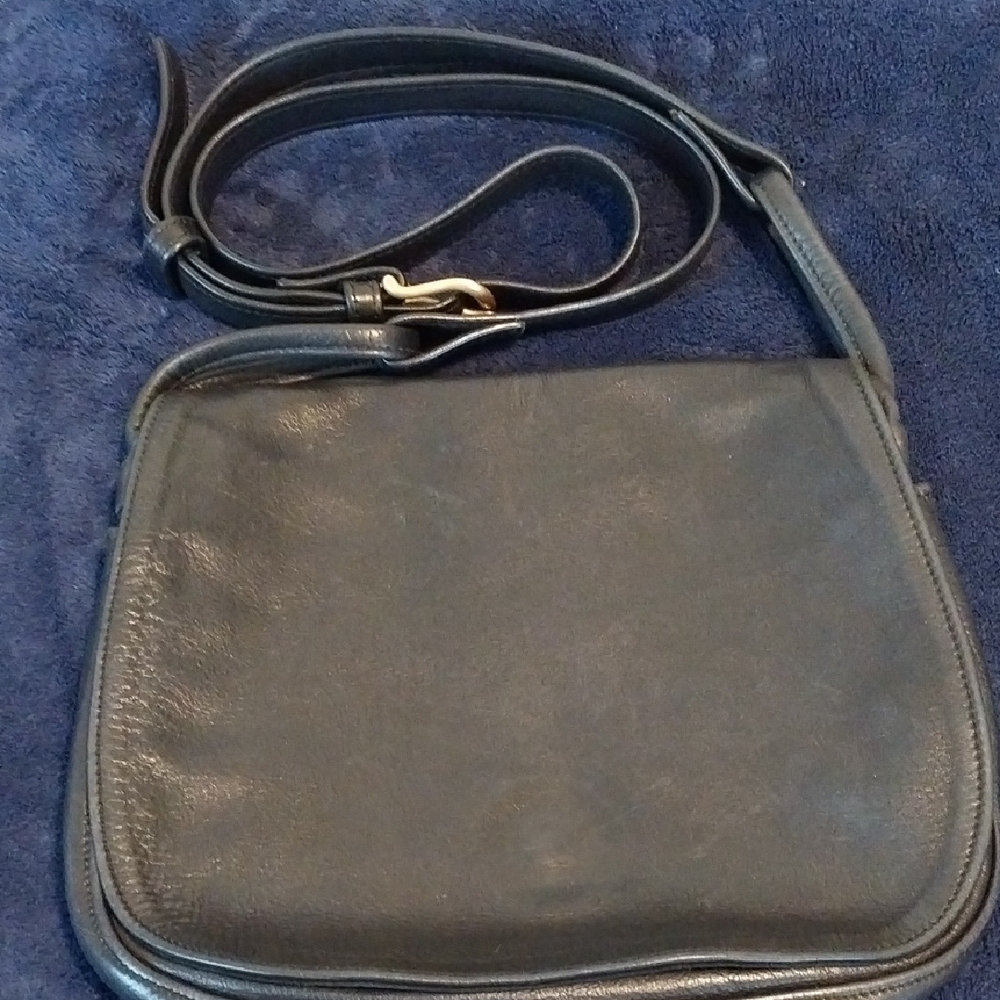 Classic Black Leather Men's Bag